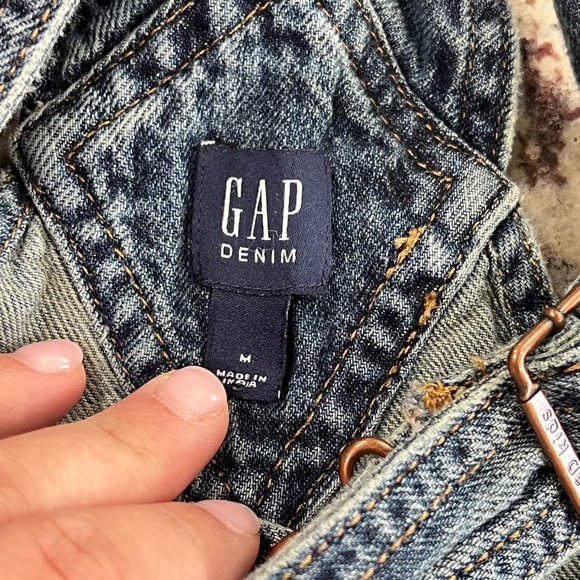 Gap Kids Denim Overalls with Front Pocket - Picture 2 of 8